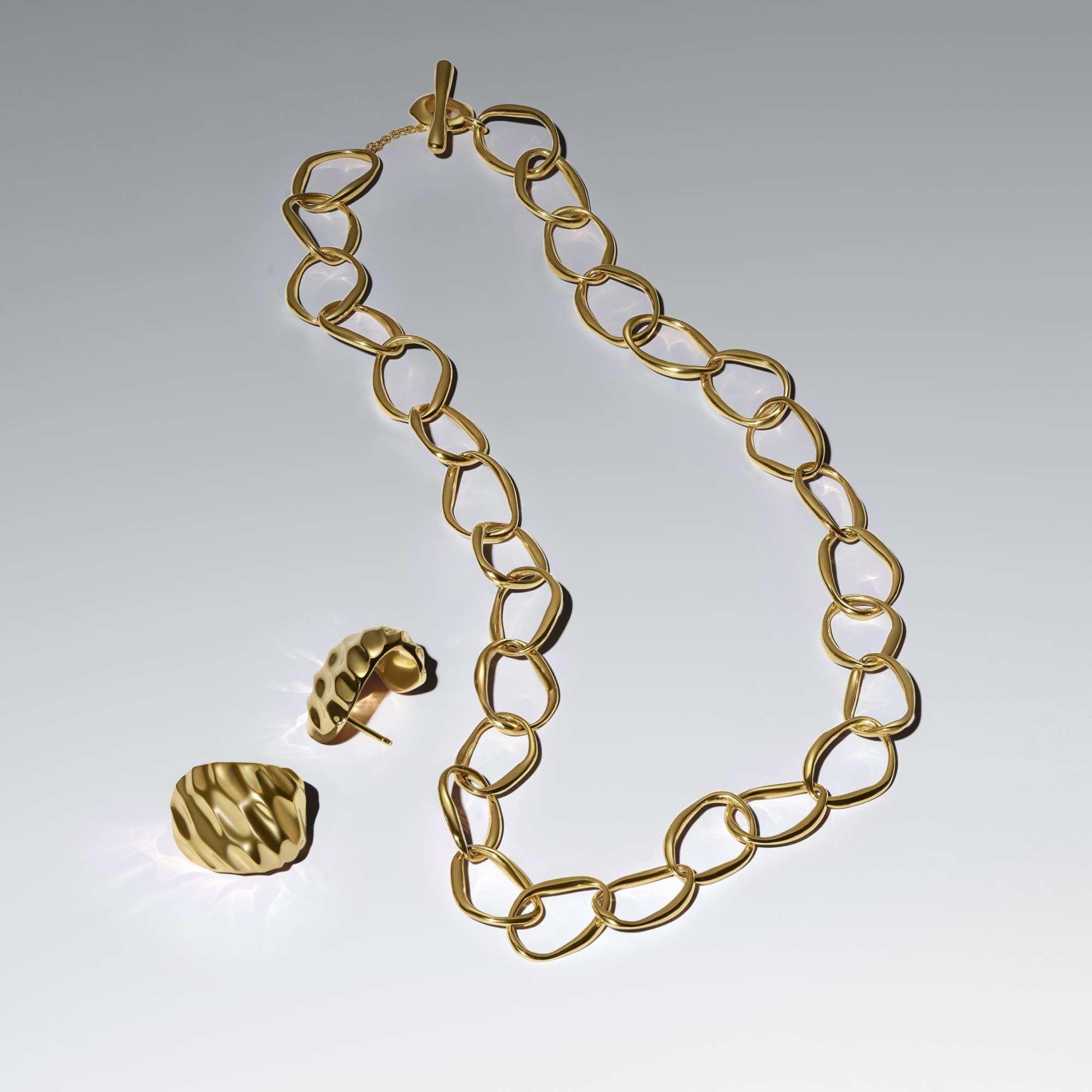 HIGH 2025Q2D Collection Essence Go Ac Tp Pdp Product Styled 08 1x1 RGB