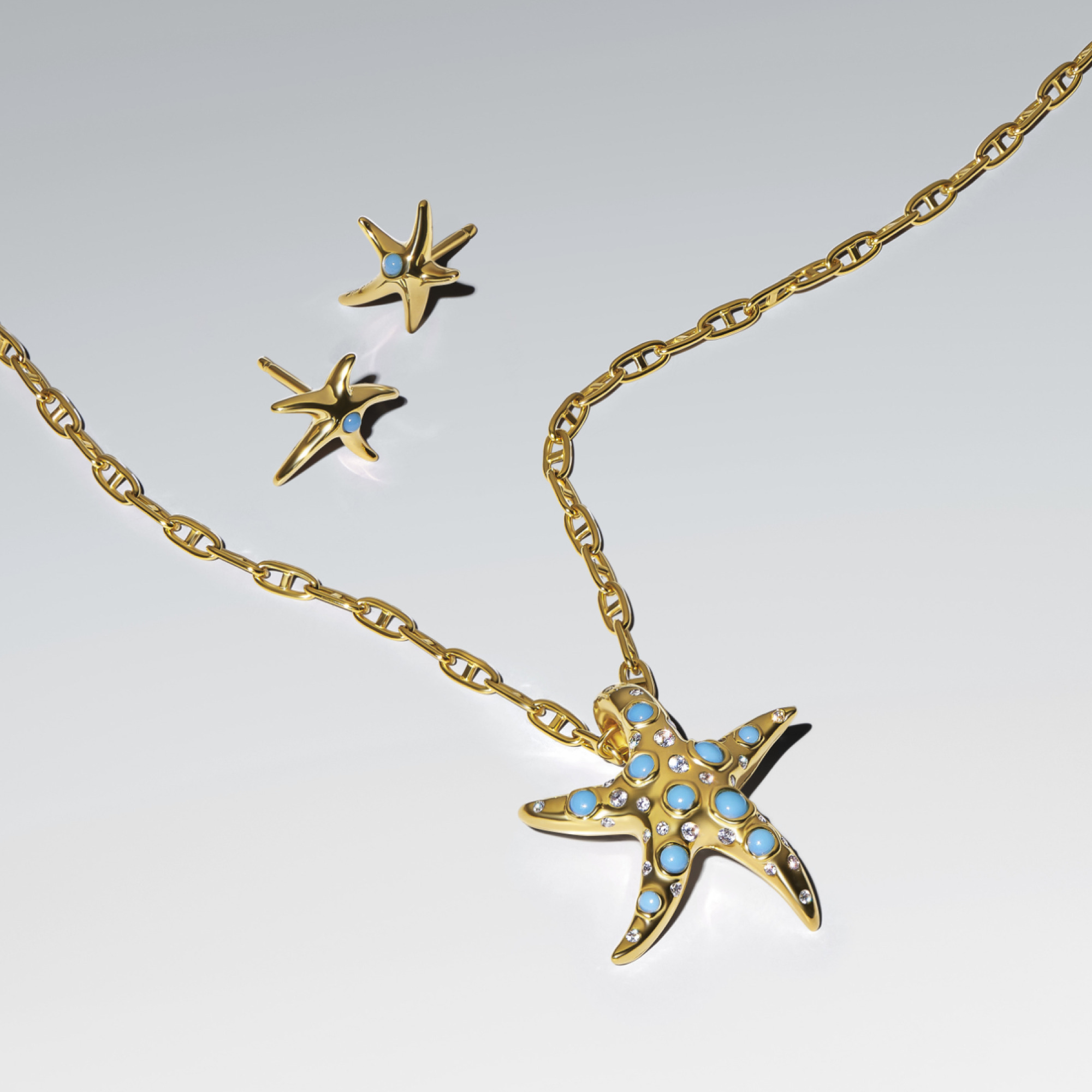 HIGH 2025Q2D Collection Moments Go Ac Tp Pdp Product Styled 02 1x1 RGB