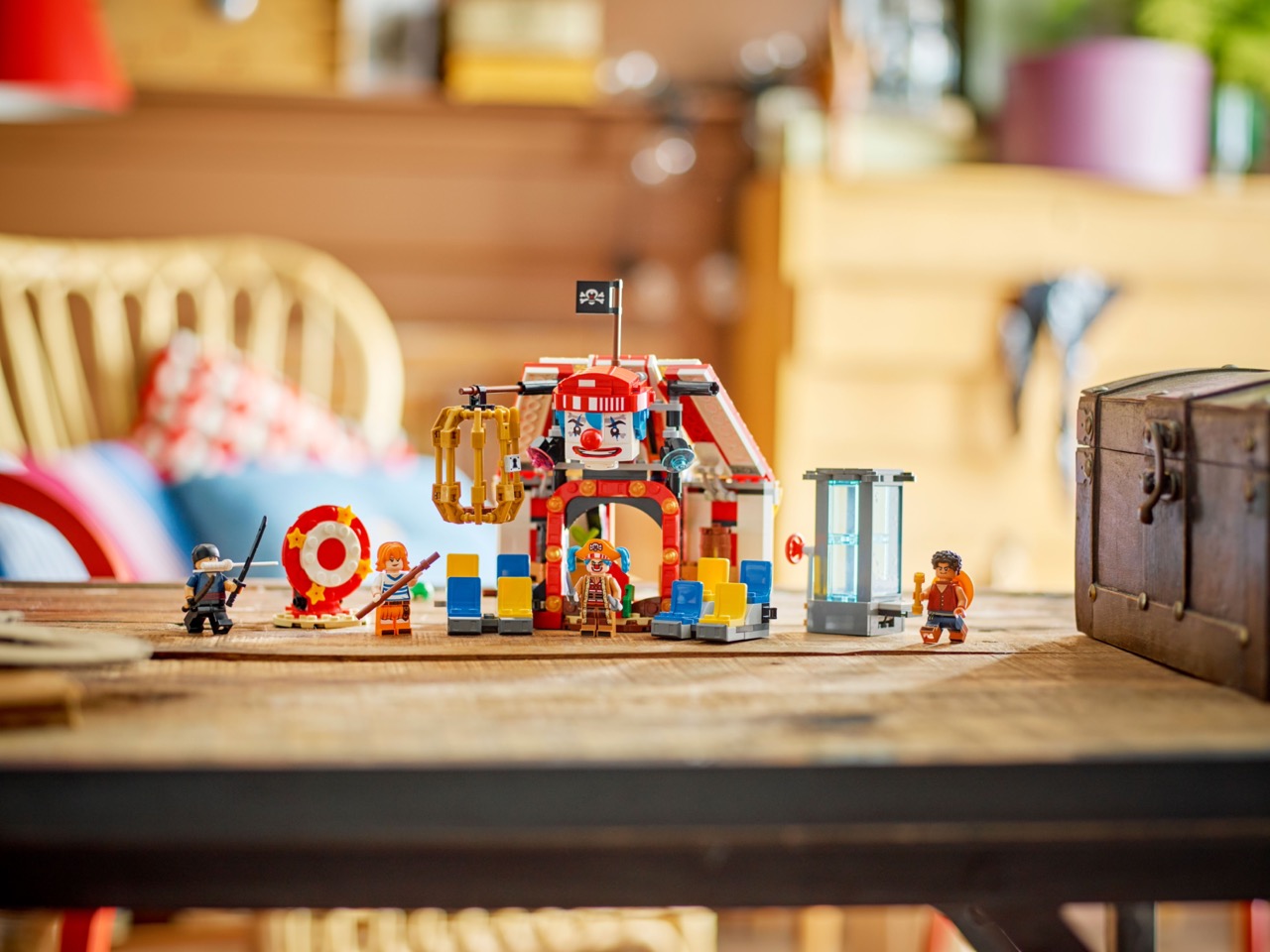 75637 LEGO® ONE PIECE Buggy The Clowns Circus Tent Lifestyle 3 Large